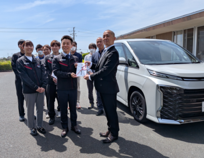 福祉施設に車両寄贈しました!